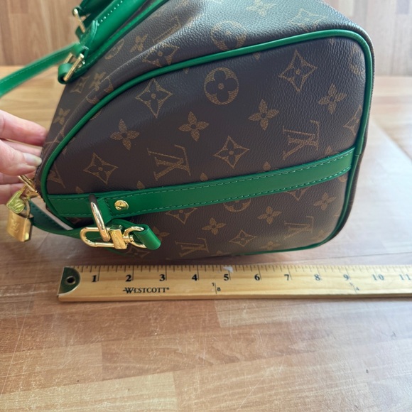 Brown and green bag - Picture 13 of 13